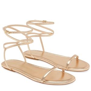 Stuart Weitzman BARELYNUDE FLAT SANDAL. Ballet (Rose Gold), size 9.